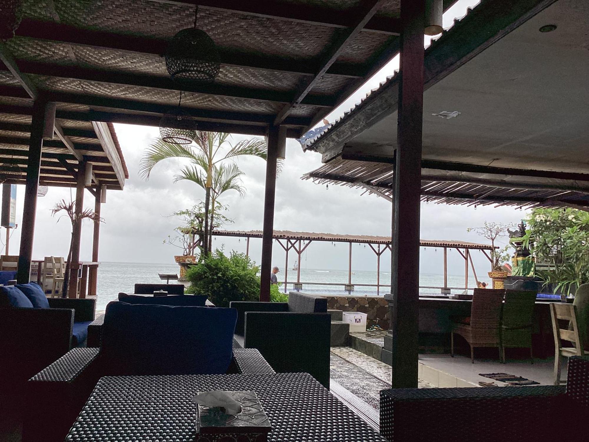 Linda Beach Hotel Lembongan Buitenkant foto
