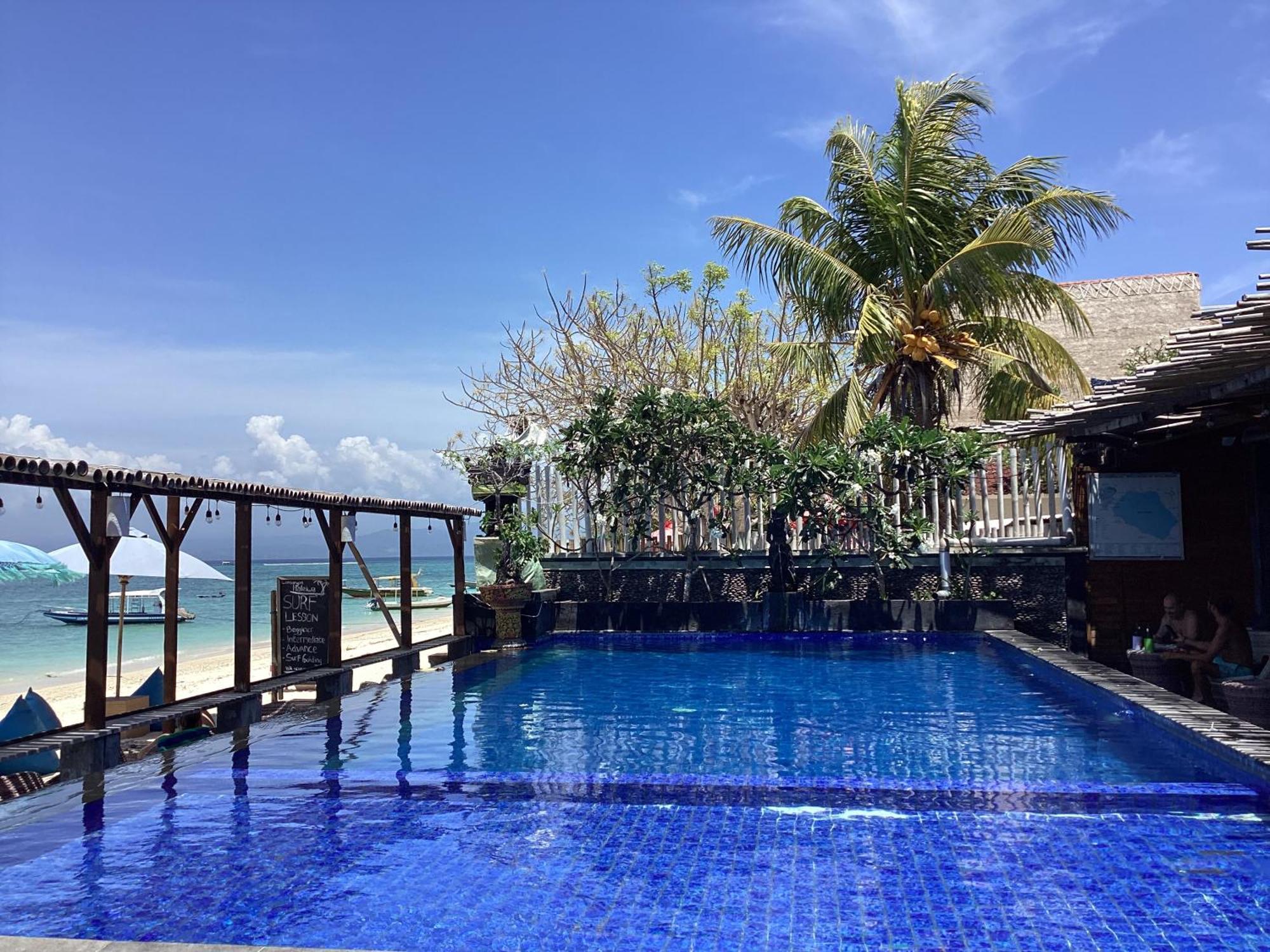 Linda Beach Hotel Lembongan Buitenkant foto
