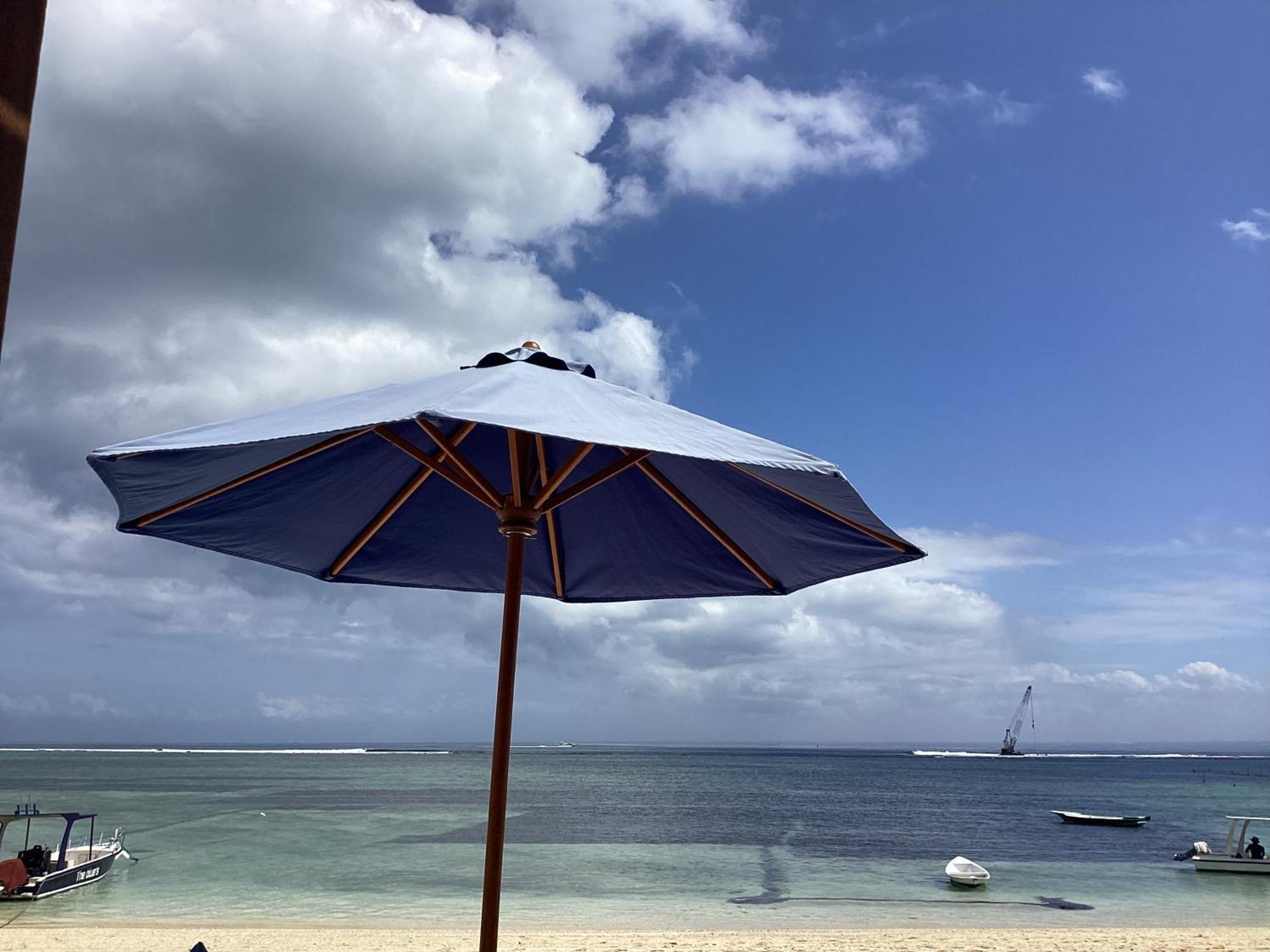 Linda Beach Hotel Lembongan Buitenkant foto