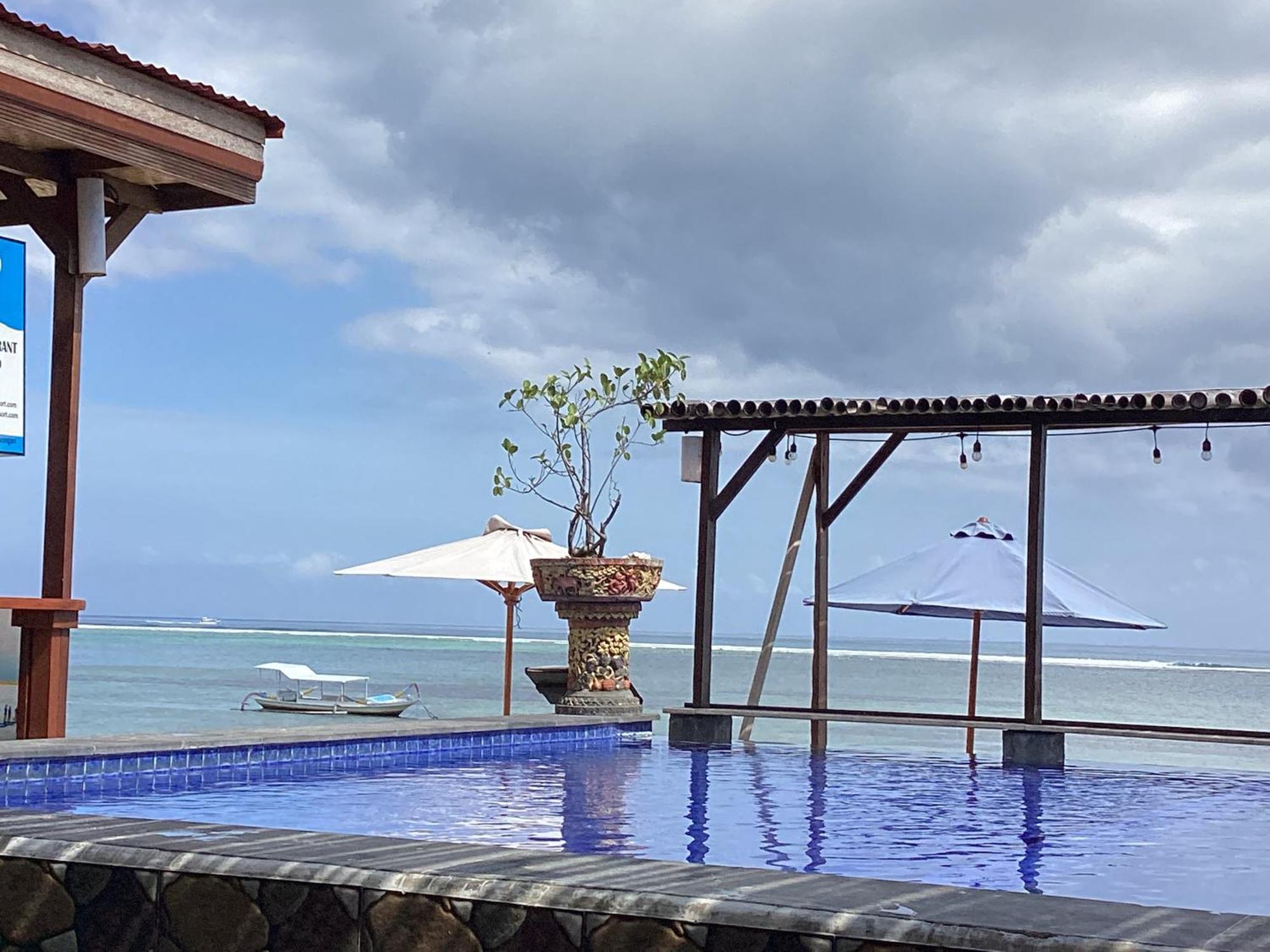 Linda Beach Hotel Lembongan Buitenkant foto
