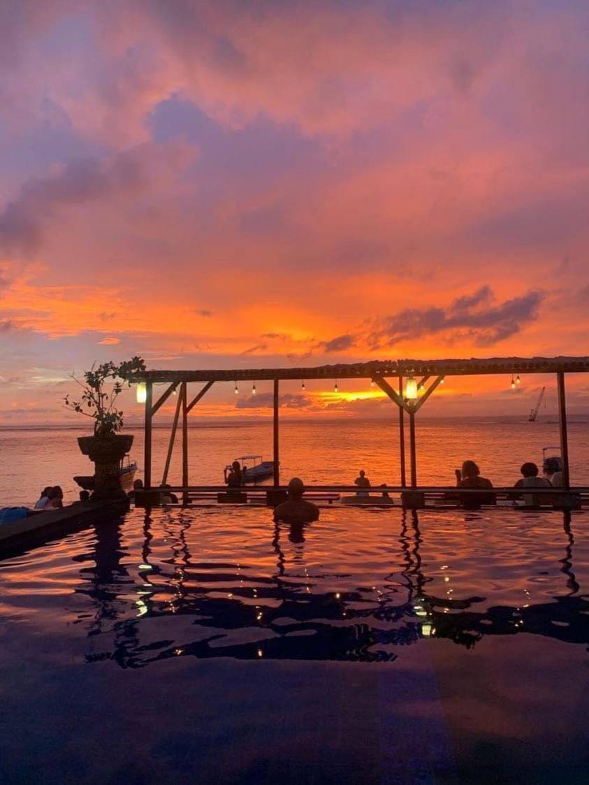 Linda Beach Hotel Lembongan Buitenkant foto