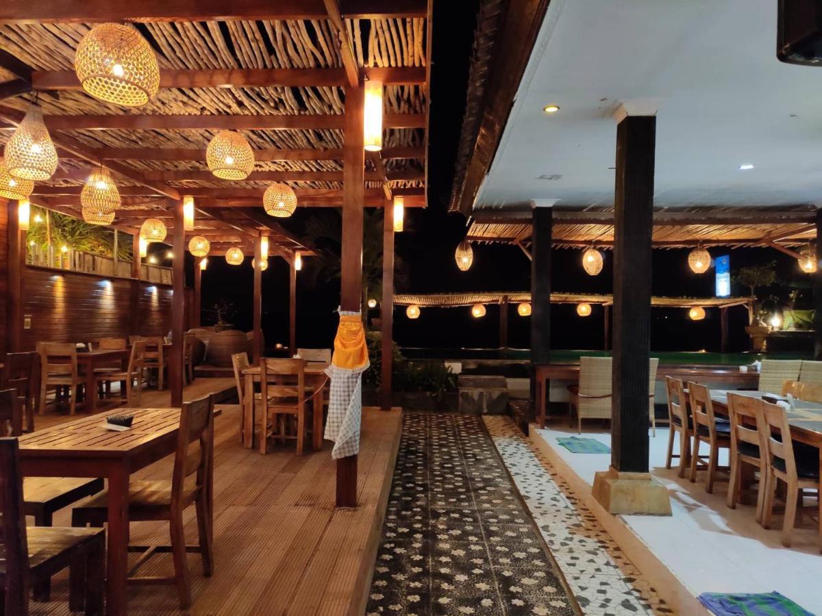 Linda Beach Hotel Lembongan Buitenkant foto