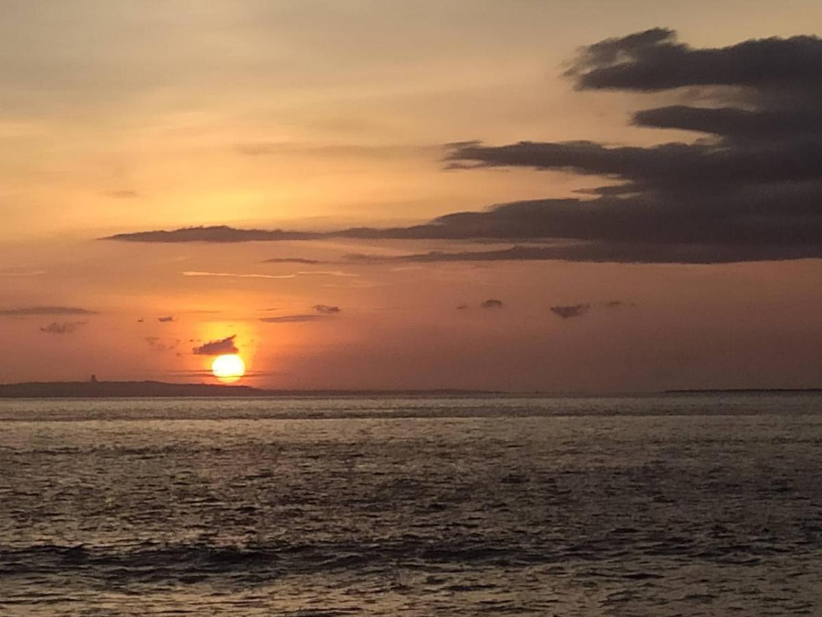Linda Beach Hotel Lembongan Buitenkant foto